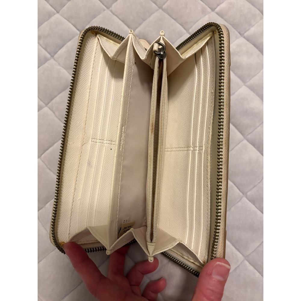 Coach Cream Pebbled Leather Trunk Style Zip Around Wallet - Picture 12 of 15